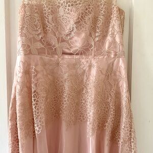 Elegant Pink Lace Dress
